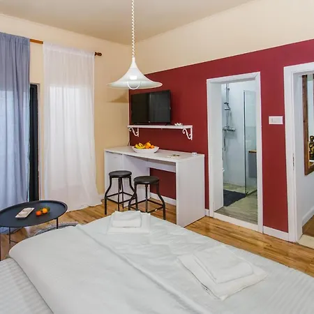 Studio Apartments Villa 24 Tirana Exterior photo
